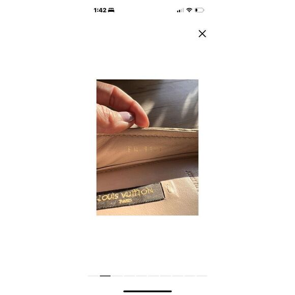 Louis Vuitton Flats - Picture 13 of 16